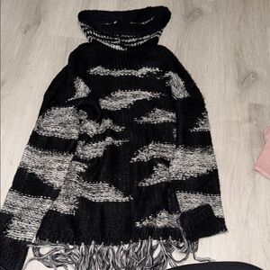 Venus Black and Gray Women's turtleneck sweater